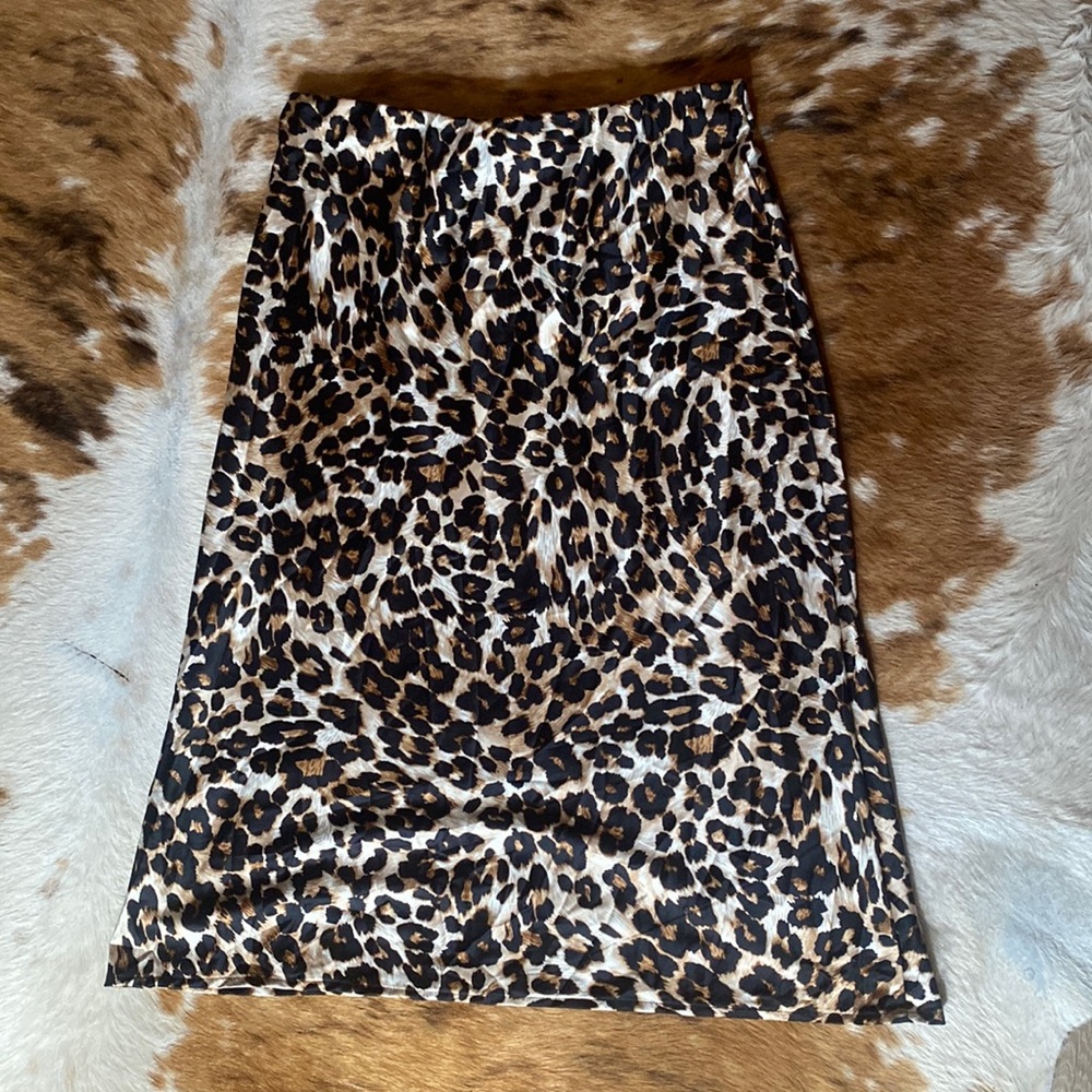 LEOPARD MIDI SKIRT